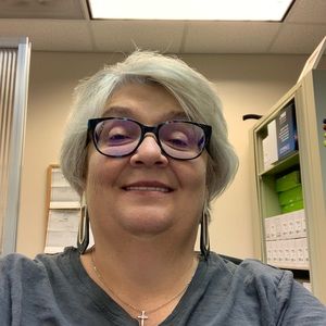 Meet your Posher, Angela